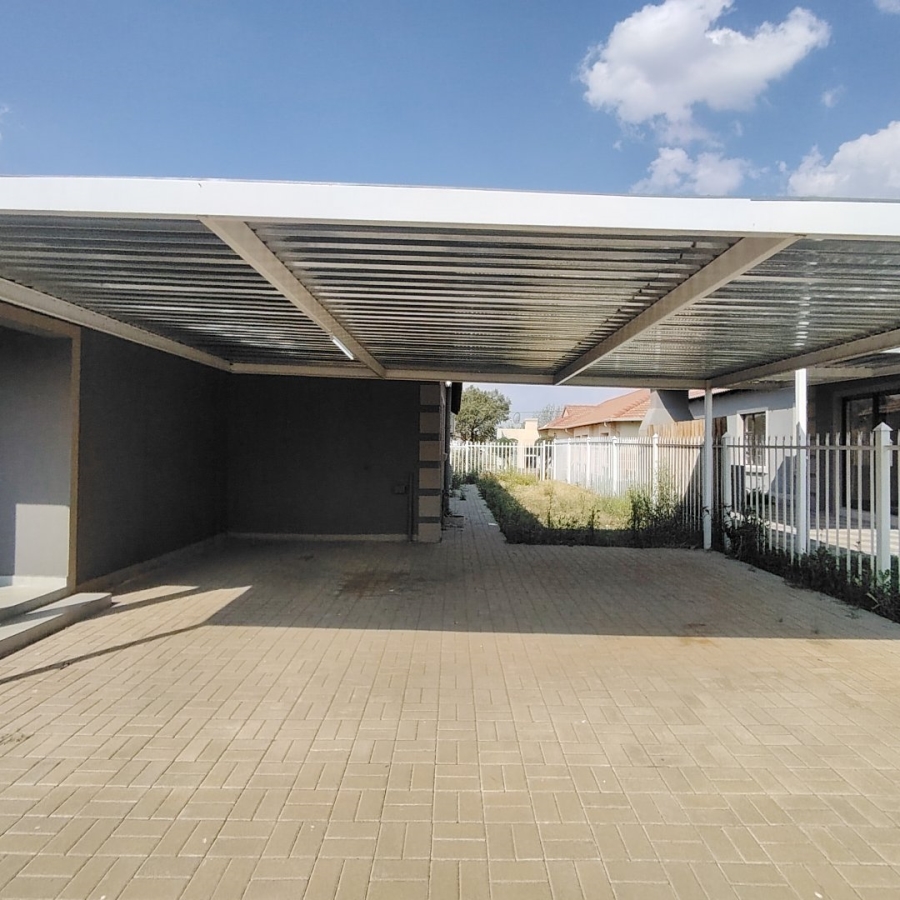4 Bedroom Property for Sale in Mandela View Free State